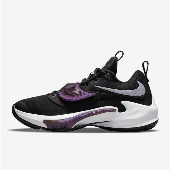 Zoom Freak 3
Basketball Shoes main image 4